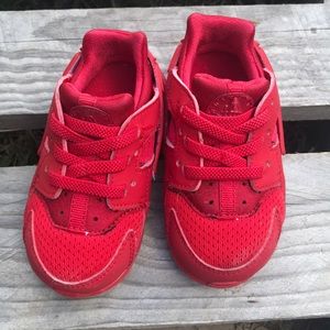 Red Nike Huarache (5c)